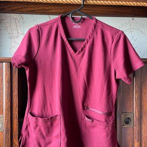 Jaanuu Wine Women's 4-Pocket V-Neck Top Medium